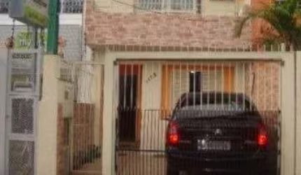 Casa com 2 quartos à venda na Rua Marcílio Dias, 1182, Menino Deus, Porto Alegre por R$ 636.000