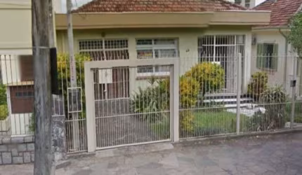 Casa com 3 quartos à venda na Rua Sacadura Cabral, 40, Petrópolis, Porto Alegre por R$ 1.000.000