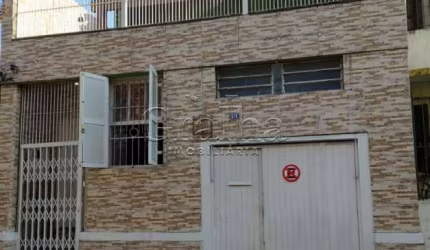 Casa com 3 quartos à venda na Rua Olavo Bilac, 626, Farroupilha, Porto Alegre por R$ 947.000