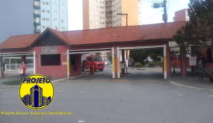 APARTAMENTO EM EXCELENTE LOCALIZAÇÃO!!