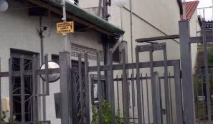 CASA EM CONDOMÍNIO FECHADO À VENDA!!!