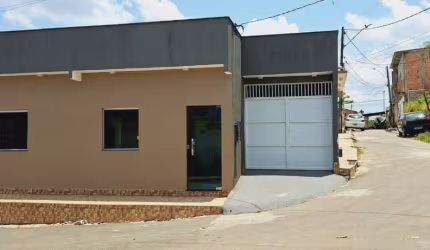 Alugo Casa no Parque das Nações Flores