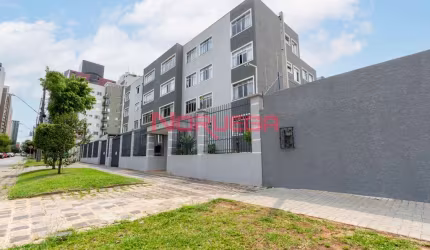Apartamento à venda em Curitiba-PR, no Água Verde: 3 quartos, sala, banheiro, garagem, 81,80m²!