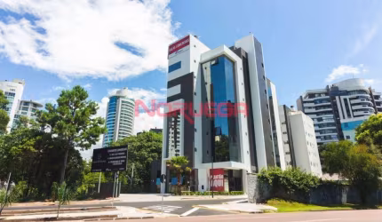 Sala Comercial de Alto Padrão em Mossunguê - Curitiba-PR: 1 sala, 1 banheiro, 91,02 m² - Venda ou Locação!