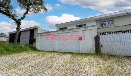Imperdível: Casa à venda em Curitiba-PR, Rebouças, 3 quartos, 1 suíte, 2 salas, 3 banheiros, 2 vagas, 150m². Venha conferir!