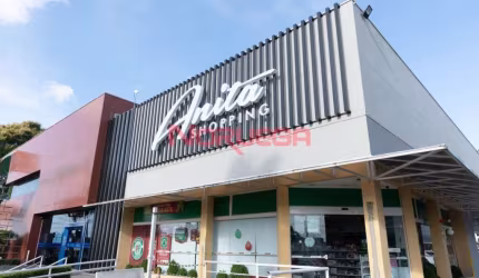 Loja comercial para locação em Curitiba-PR, no bairro São Lourenço: 1 sala, 1 banheiro, 50m² de área. Venha conferir!