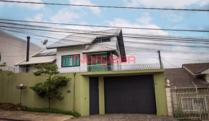 Imperdível Casa à Venda em Curitiba-PR, Bairro Santo Inácio: 3 Quartos, 2 Suítes, 3 Salas, 4 Banheiros, 6 Vagas, 350m²