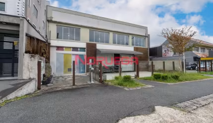 Barracão / Galpão / Depósito com 1 sala para alugar na Rua Professor João Doetzer, 348, Jardim das Américas, Curitiba, 490 m2 por R$ 18.200