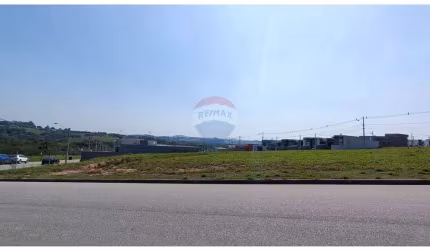 LOTE DE ESQUINA Á VENDA NO CONDOMINIO SÃO LUCAS