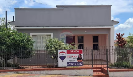 Casa à venda no Centro de Salto de Pirapora