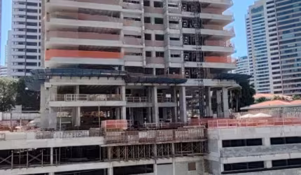 Apartamento no Horto Florestal com piscina na varanda