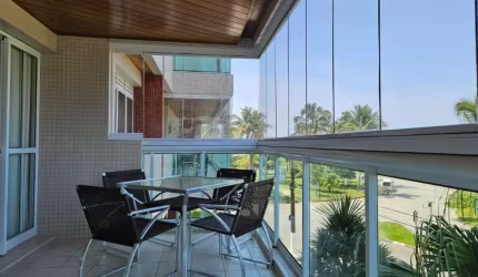 Lindo apartamento pé na areia