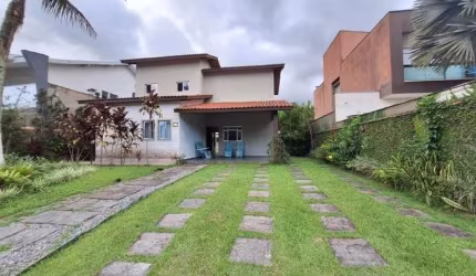Linda mansao em condominio