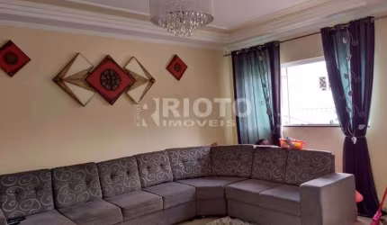 Casa com 4 quartos à venda no Parque Jaçatuba, Santo André  por R$ 1.050.000