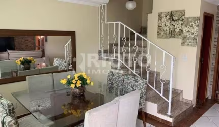 Casa em condomínio fechado com 4 quartos à venda na Vila Lucinda, Santo André  por R$ 690.000