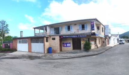 Imóvel  Comercial com moradia  a venda em Matinhos PR