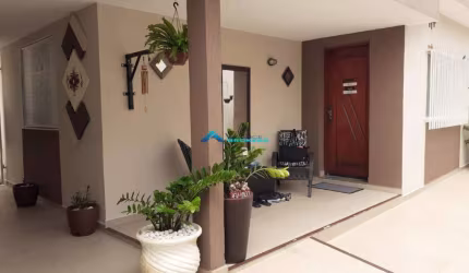 Casa a venda C/ 3 Dorms sendo 1 Suíte, Jd Messina, Jundiaí SP