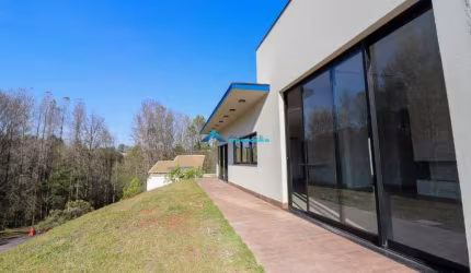 Casa Térrea C/ 4 suítes sendo 01 master, Amplo Quintal, Cond. Terra de Caxambu/ Jundiaí