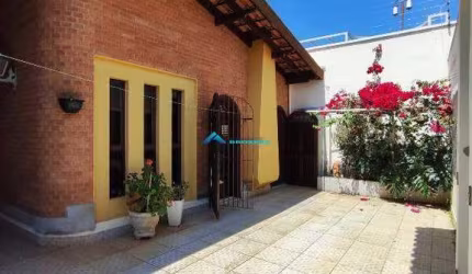 Casa a venda em excelente bairro e localização de Jundiaí , com 3 dorms sendo 1 suíte e chuveiro a gás (suíte).