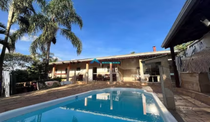 Chácara a venda com 1.000 M², Casa com 2 Dormitórios, Espaço Gourmet, Piscina, Bairro Santa Clara, Jundiaí