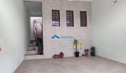 Casa a venda com 180m² com 3 dormitórios e 2 vagas vagas cobertas de garagem Vila Maringá - Jundiaí SP