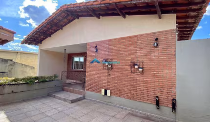 Casa a Venda próximo ao centro da cidade de Jundiaí