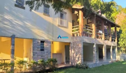 Sitio á venda área de 24.000 m² com duas casas Pau Arcado Campo Limpo Pta