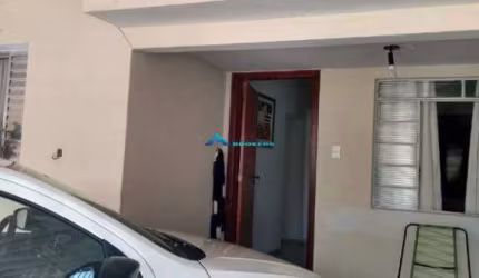 Vende-se Casa de 3 dorms com Edícula, no Jardim Martins, Jundiai
