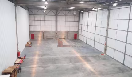 ALUGUEL: ARMAZÉM LOGISTICO 1.480 m² em NAVEGANTES/SC