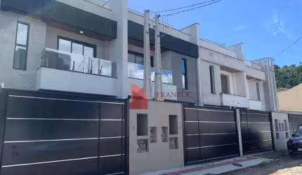 Venda: Sobrado com 3 Suítes sendo uma delas Suíte Master, SPA Opcional e Espaço Gourmet no Centro de Itajaí