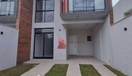 VENDA: Sobrado com 3 dormitórios no Bairro São João em Itajaí.