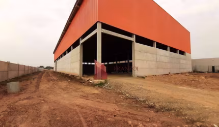 LOCAÇÃO: GALPÃO COMERCIAL de frente para a  RODOVIA