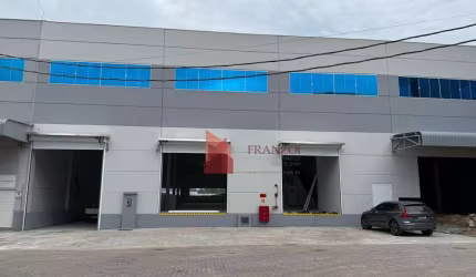ALUGUEL: Galpão COMERCIAL em condomínio na BR 101 em ITAJAÍ