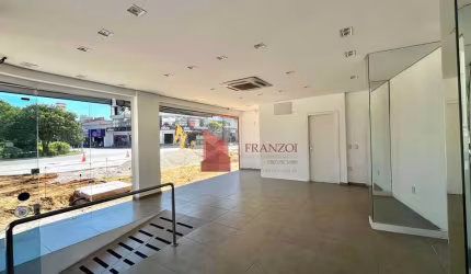 LOCAÇÃO – sala comercial DE ESQUINA no CENTRO de Itajaí