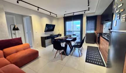 LOCAÇÃO: Apartamento 2 dormitórios TOTALMENTE MOBILIADO E EQUIPADO - Vila Operária, Itajaí