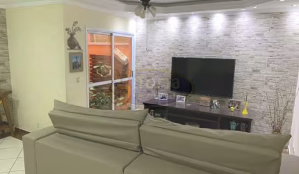 Casa em condomínio fechado com 4 quartos à venda na Vila Lucinda, Santo André , 239 m2 por R$ 689.000