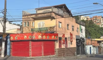 PRÉDIO COMERCIAL