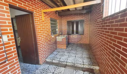Casa Térrea para Locação no bairro Batistini