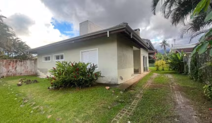 Casa à venda no bairro Horto Florestal em Ubatuba/SP