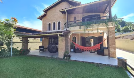 Casa à venda no bairro Lagoinha em Ubatuba/SP