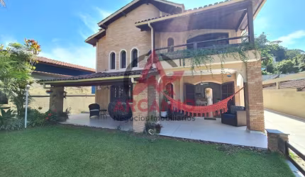 Belíssima casa à venda em Ubatuba, SP!