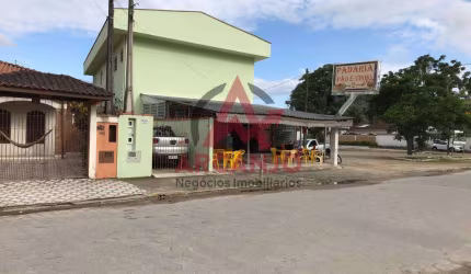ÓTIMA OPORTUNIDADE ! CASA COM PONTO COMERCIAL A VENDA NO PEREQUE-AÇU