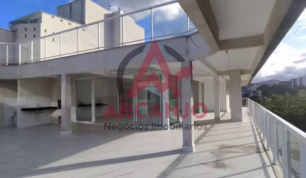 COBERTURA EXCLUSIVA COM VISTA DESLUMBRANTE PARA A ORLA DO ITAGUÁ