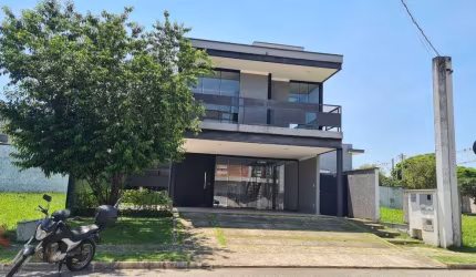 Casa à venda no bairro Piracangaguá em Taubaté/SP