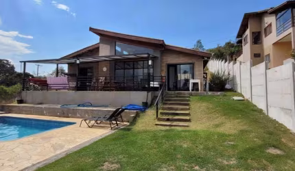 Casa à venda no bairro Estância Santa Maria do Laranjal em Atibaia/SP
