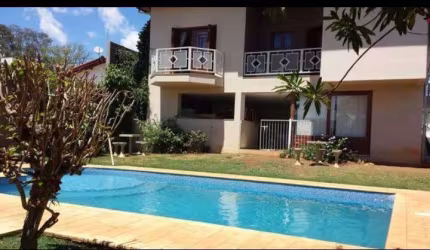 Casa à venda no bairro Vila Santista em Atibaia/SP