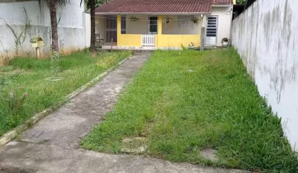 Casa à venda no bairro Araribá em Ubatuba/SP