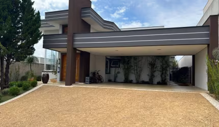 Casa à venda no bairro Tanque em Atibaia/SP