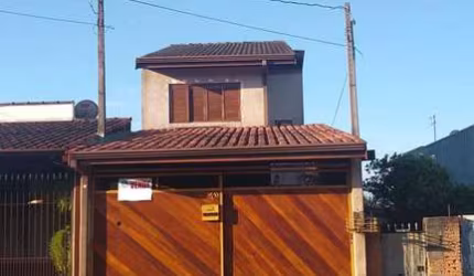 Casa à venda no bairro Jardim das Cerejeiras em Atibaia/SP
