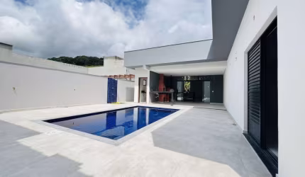Casa à venda no bairro Horto Florestal em Ubatuba/SP